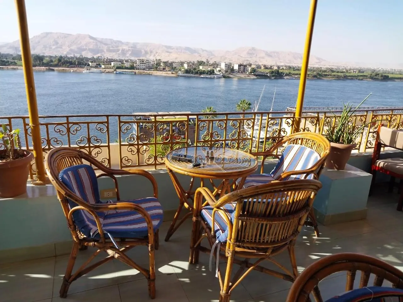 Merry Land Hotel & Roof Top Nile Restaurant Λούξορ Αίγυπτος
