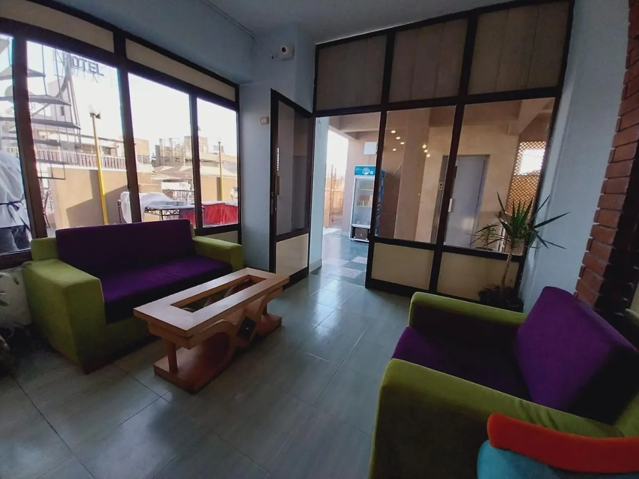 Merry Land Hotel & Roof Top Nile Restaurant Λούξορ